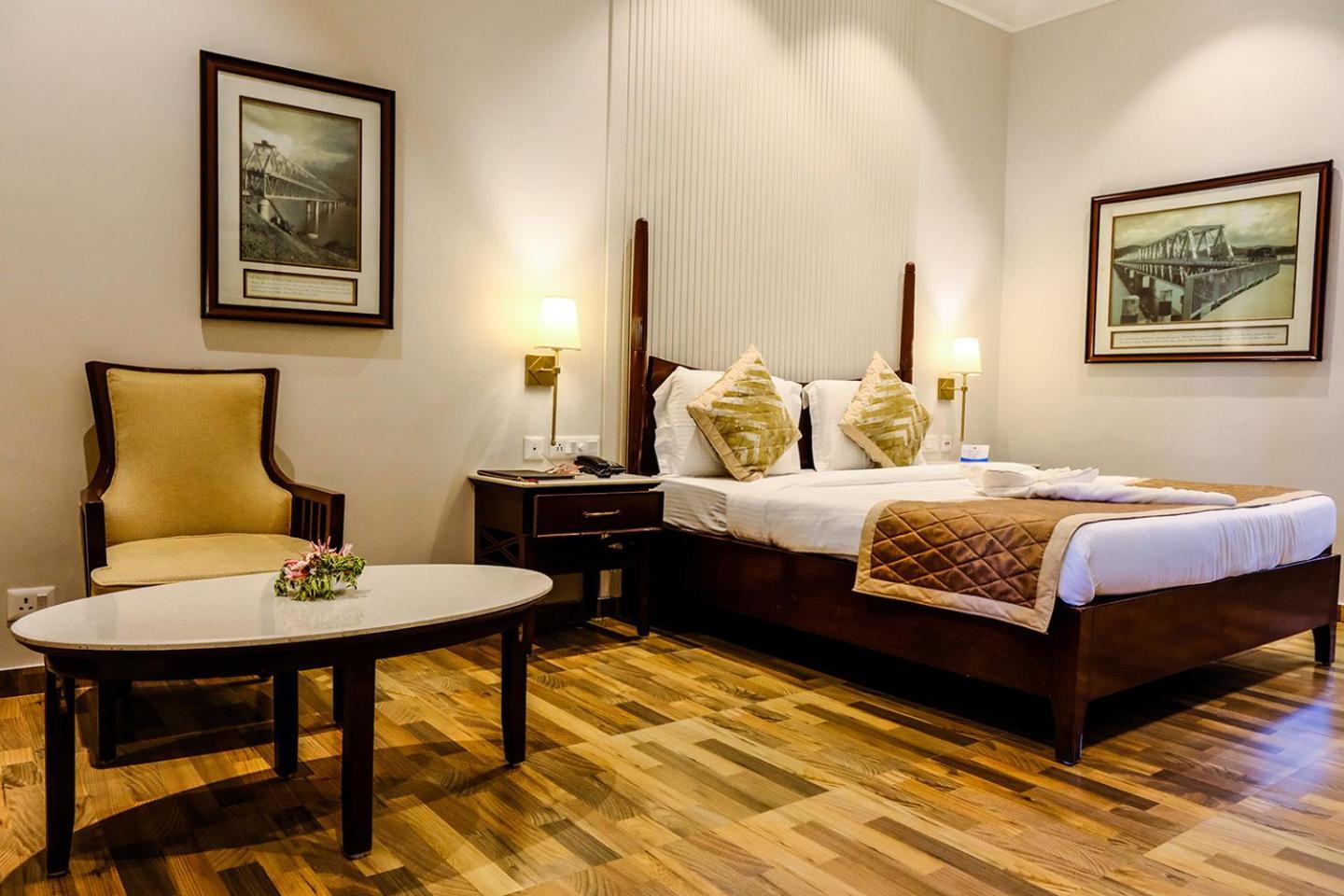 פורי Chanakya Bnr Hotel מראה חיצוני תמונה