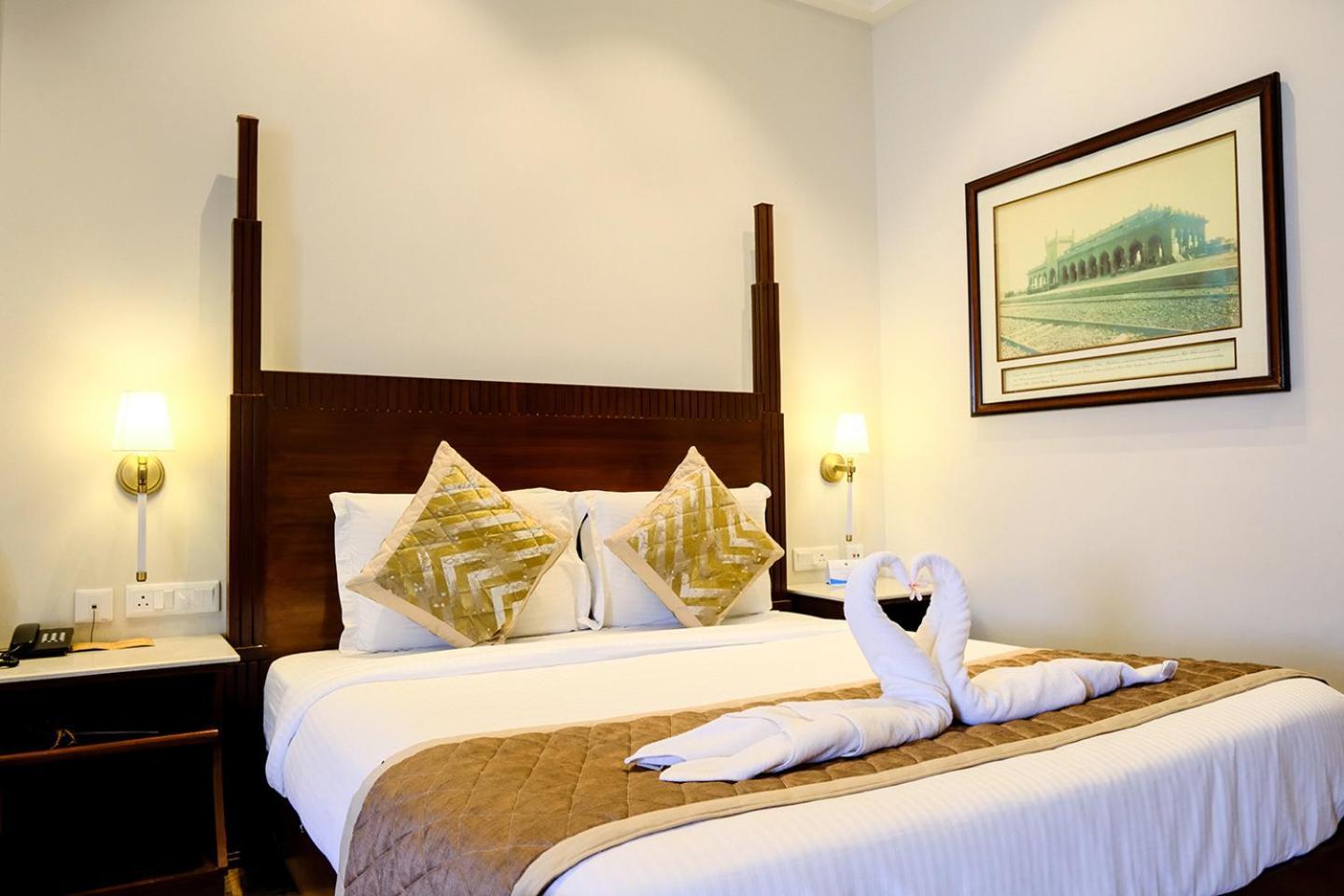 פורי Chanakya Bnr Hotel מראה חיצוני תמונה