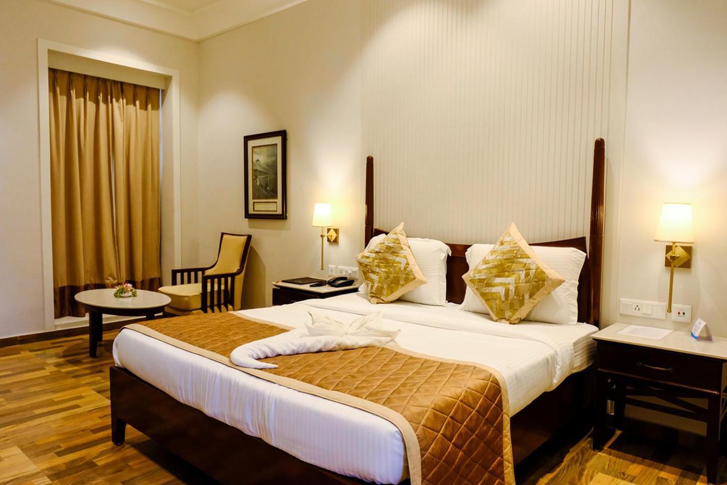 פורי Chanakya Bnr Hotel מראה חיצוני תמונה