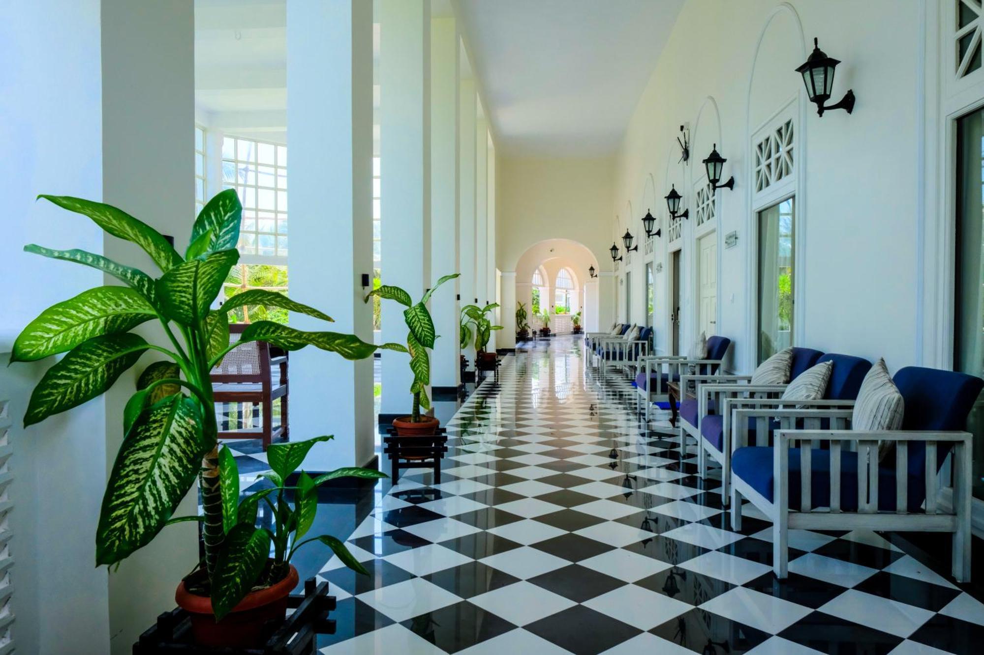 פורי Chanakya Bnr Hotel מראה חיצוני תמונה